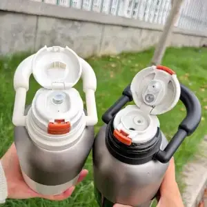 1000ml Large Capacity Stainless Steel Water Bottle - Thumbnail Image 4
