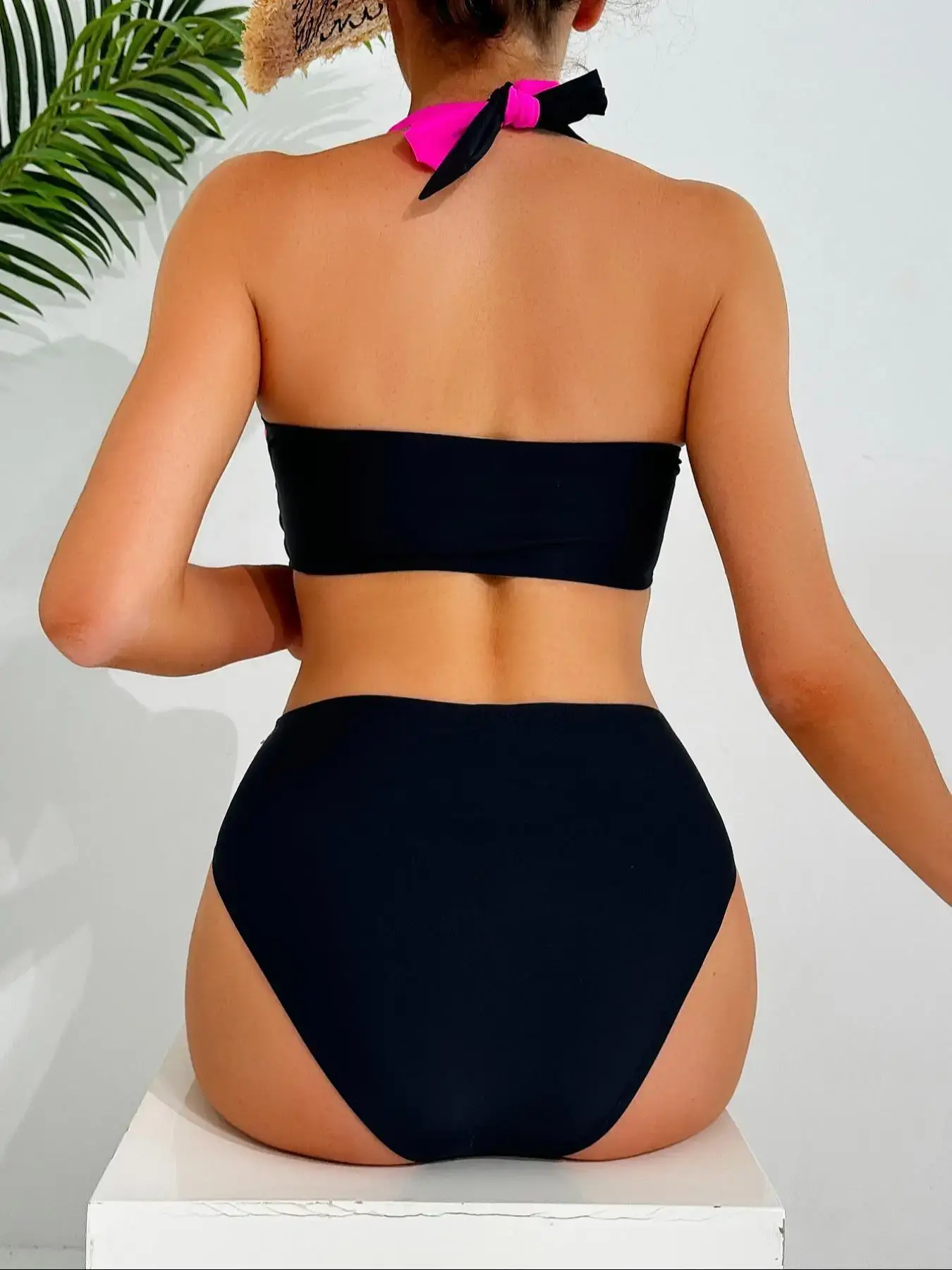 Women's Colorblock Criss Cross Halter Bikini Set - Image 7